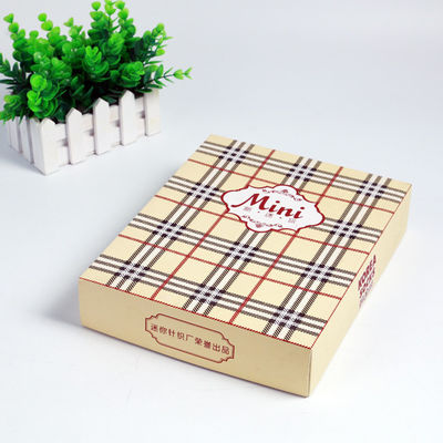 Hộp đóng gói giấy hình vuông với nắp cho vớ nam và trẻ em