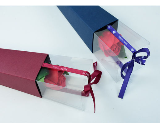 Thiết kế đẹp hộp hoa hoa hồng đơn với màu sắc khác nhau và ruy băng cho ngày Valentine