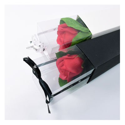 Thiết kế đẹp hộp hoa hoa hồng đơn với màu sắc khác nhau và ruy băng cho ngày Valentine